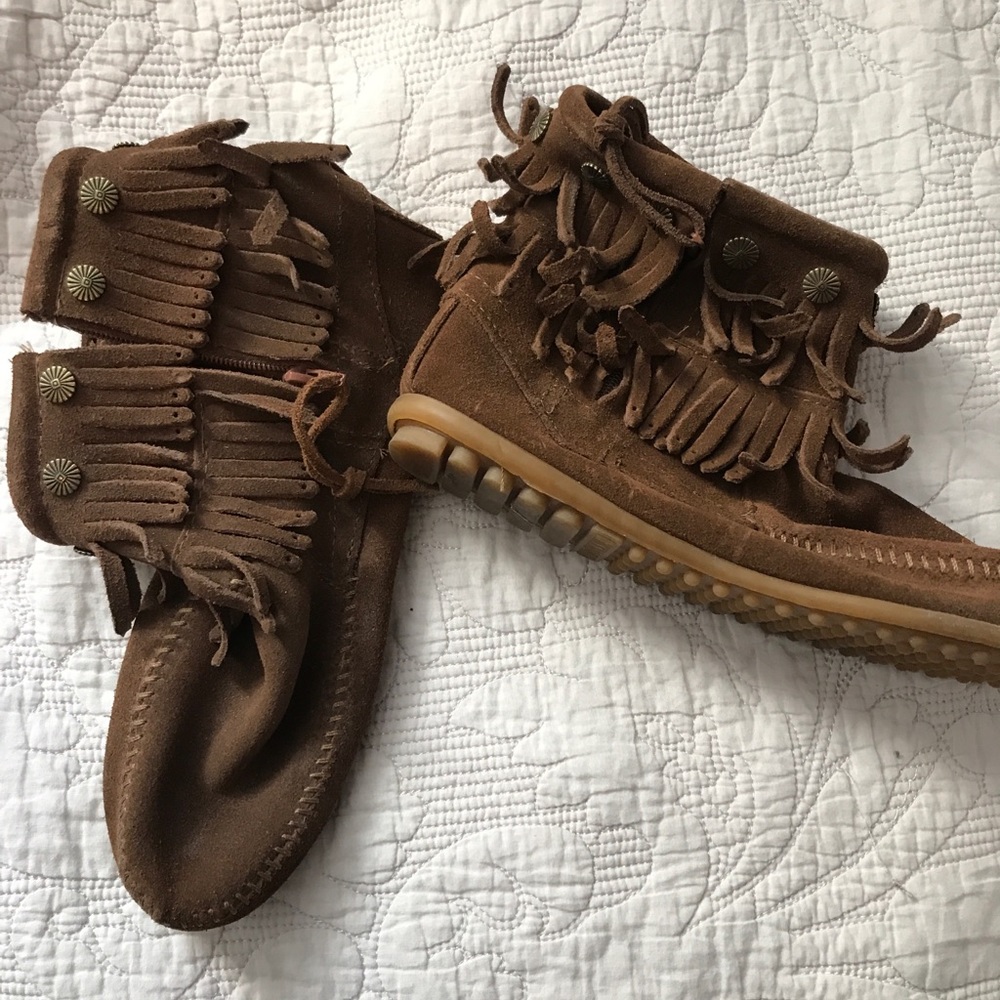 Brown suede booties - Minnetonka